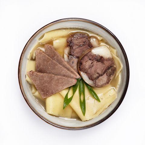 Мясо по казахски с бульоном